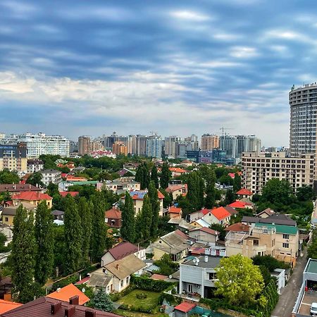 Room1402 Одесса Экстерьер фото