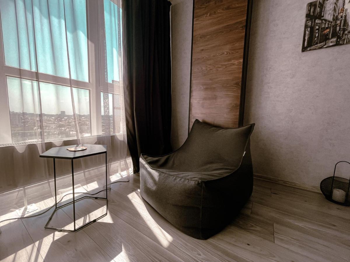 Room1402 Одесса Экстерьер фото