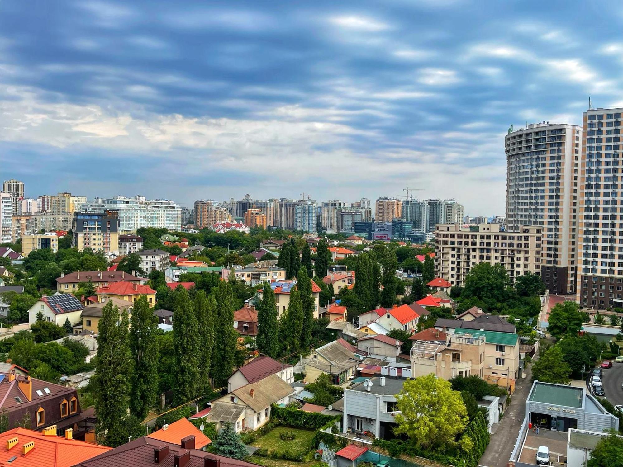 Room1402 Одесса Экстерьер фото