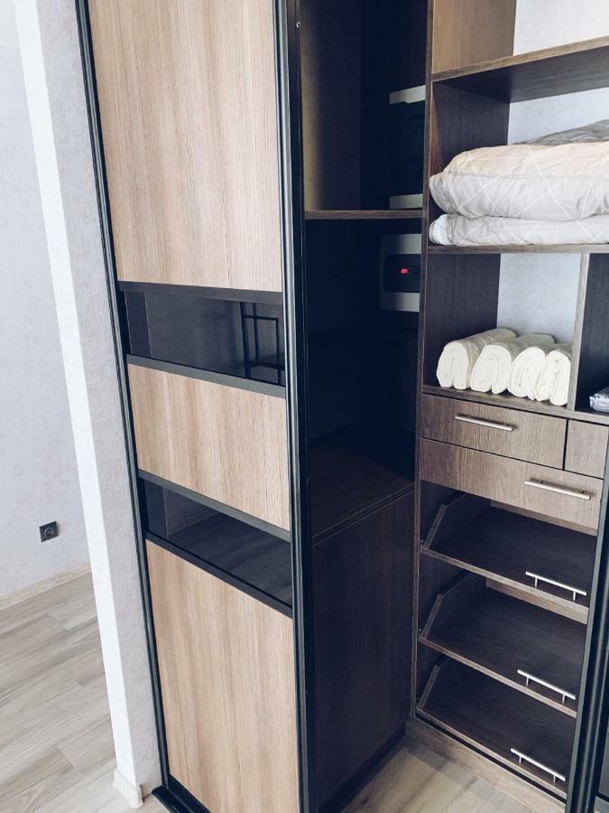 Room1402 Одесса Экстерьер фото