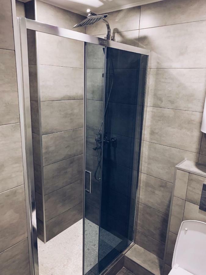 Room1402 Одесса Экстерьер фото